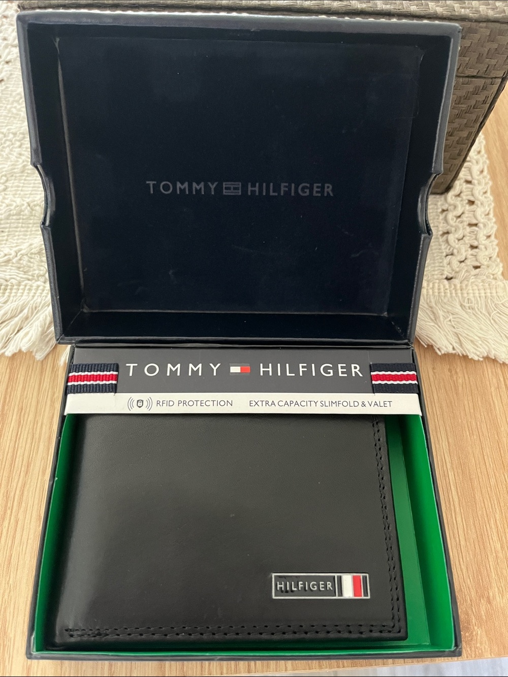 Tommy Hilfiger Black Leather Bi-Fold Wallet with Flag Logo